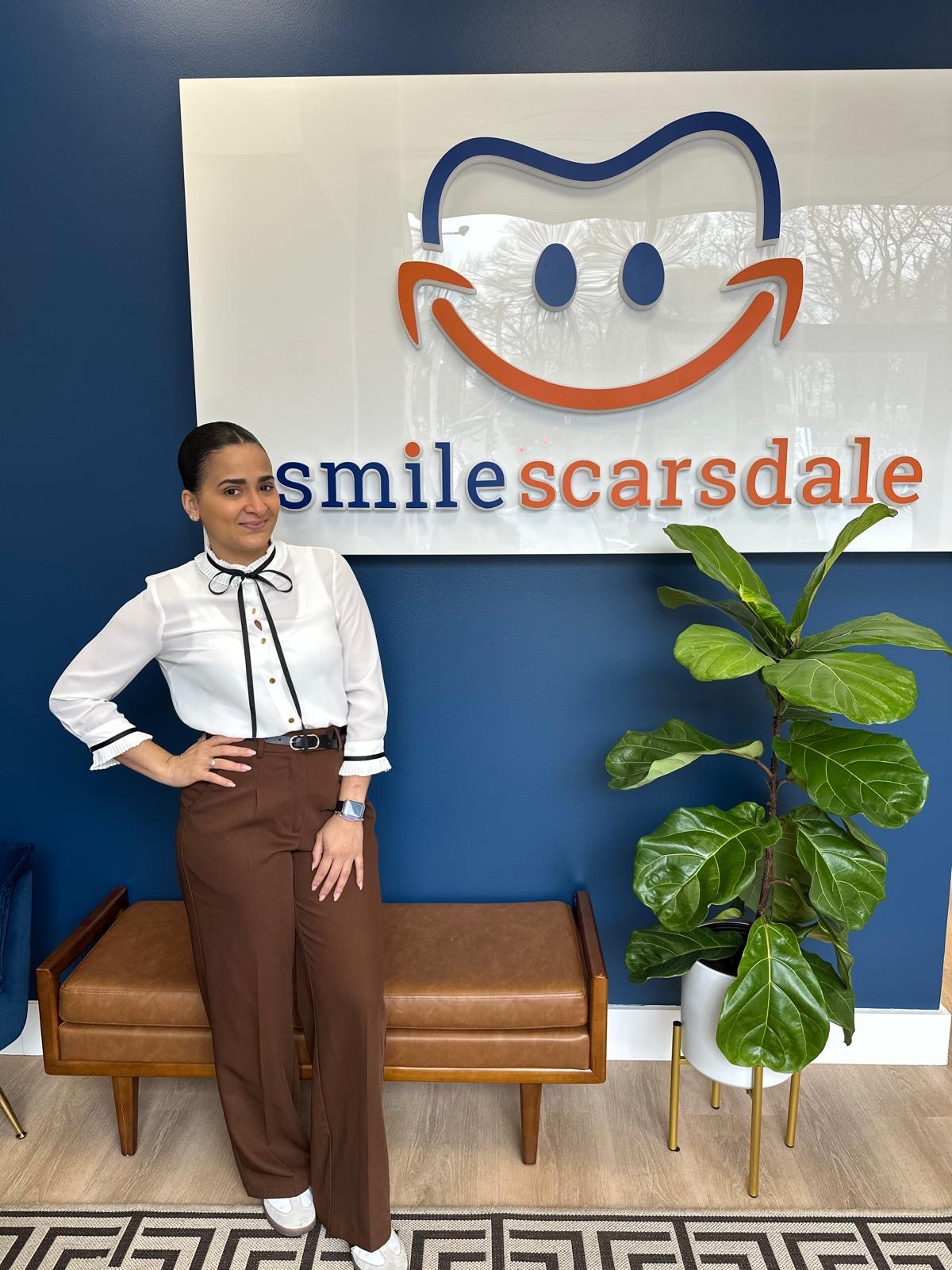 Cintia - office manager